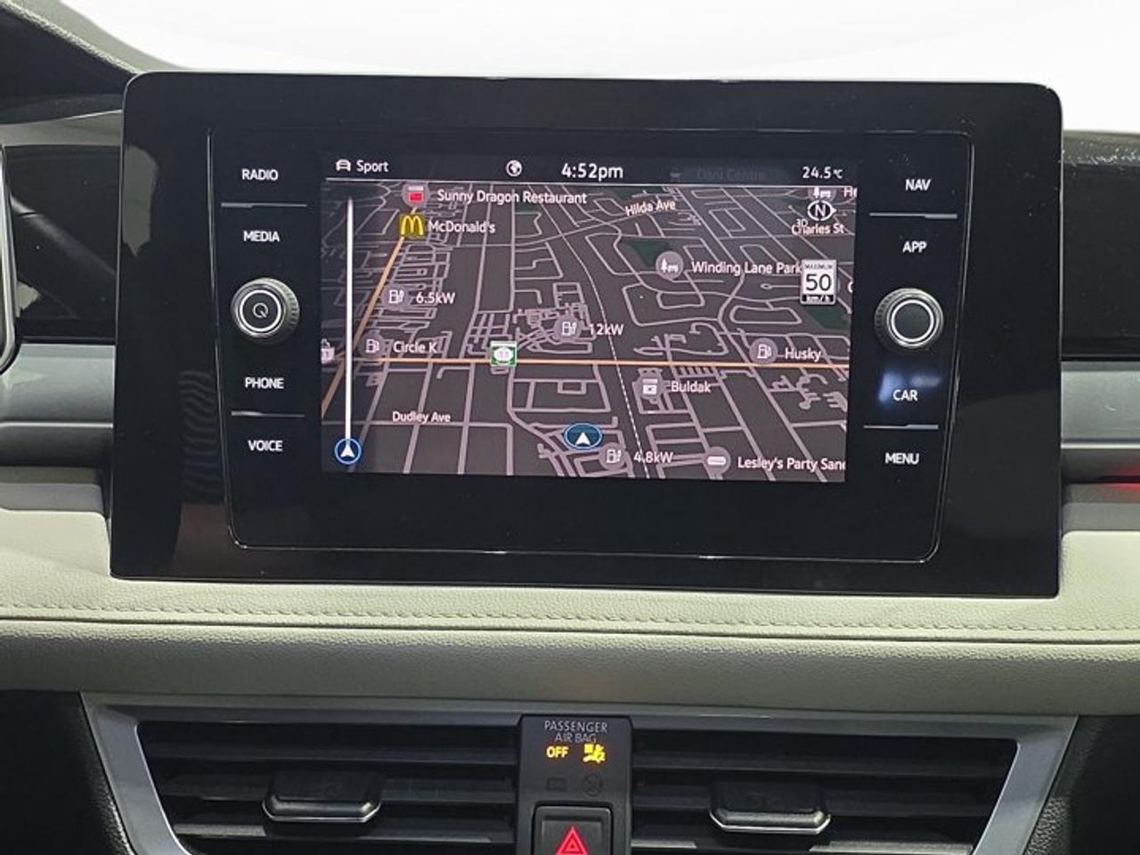 2025 Volkswagen Taos 1.5T SEL Photo