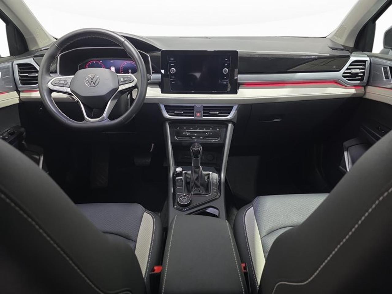 2025 Volkswagen Taos 1.5T SEL Photo