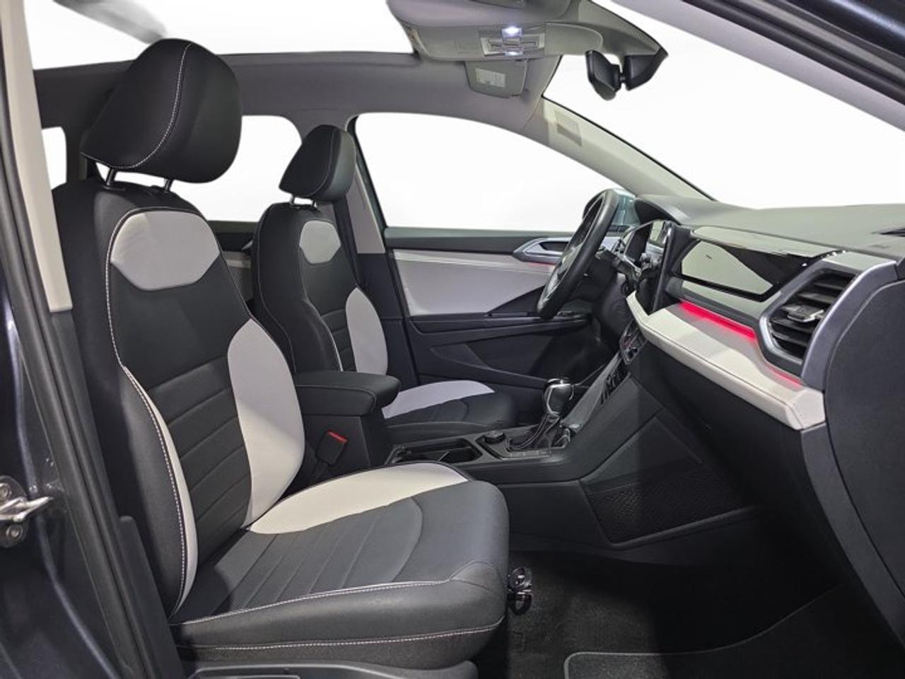 2025 Volkswagen Taos 1.5T SEL Photo