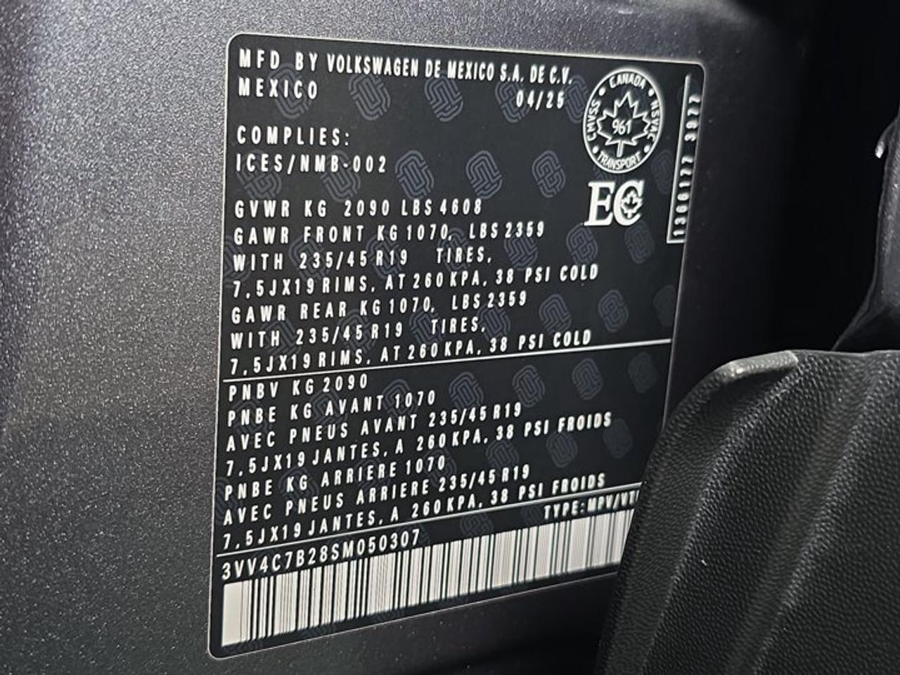 2025 Volkswagen Taos 1.5T SEL Photo