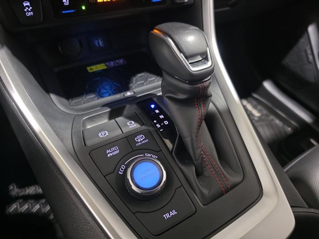 2024 Toyota RAV4 Prime XSE Photo