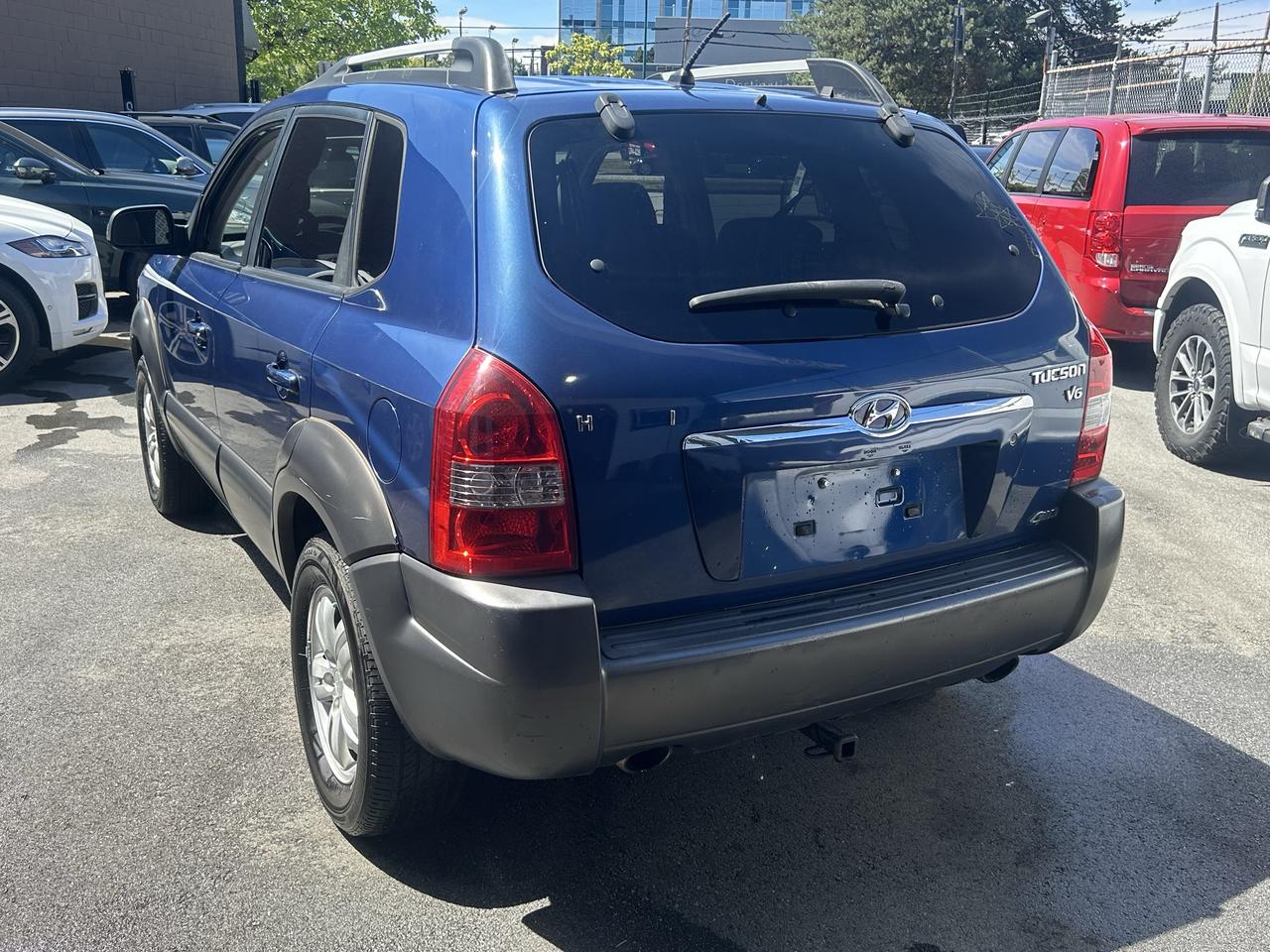 2006 Hyundai Tucson GLS - Photo #2