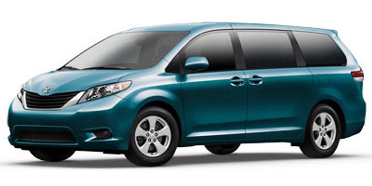 2011 Toyota Sienna LE Photo0