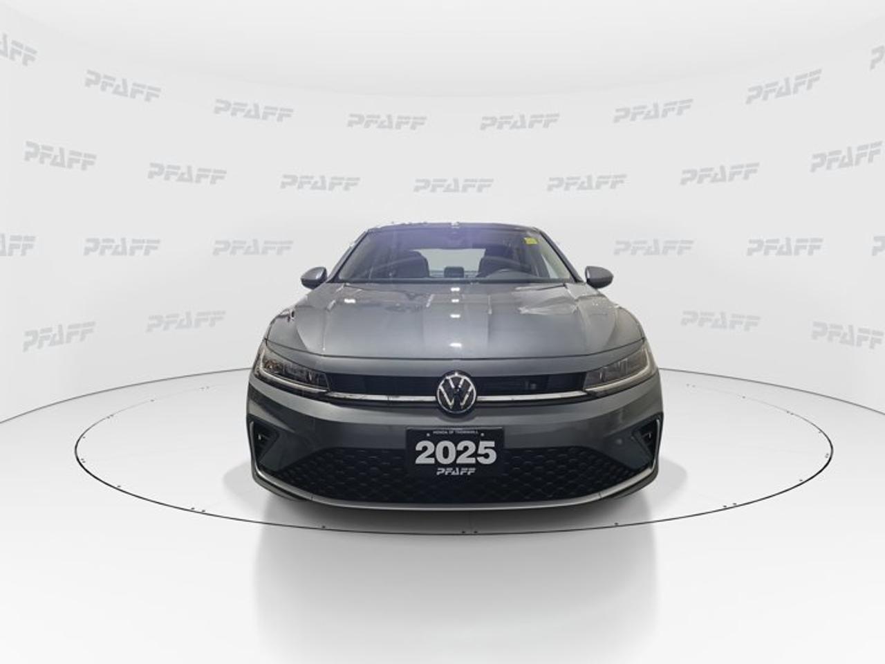 2025 Volkswagen Jetta 1.5T SE Photo2