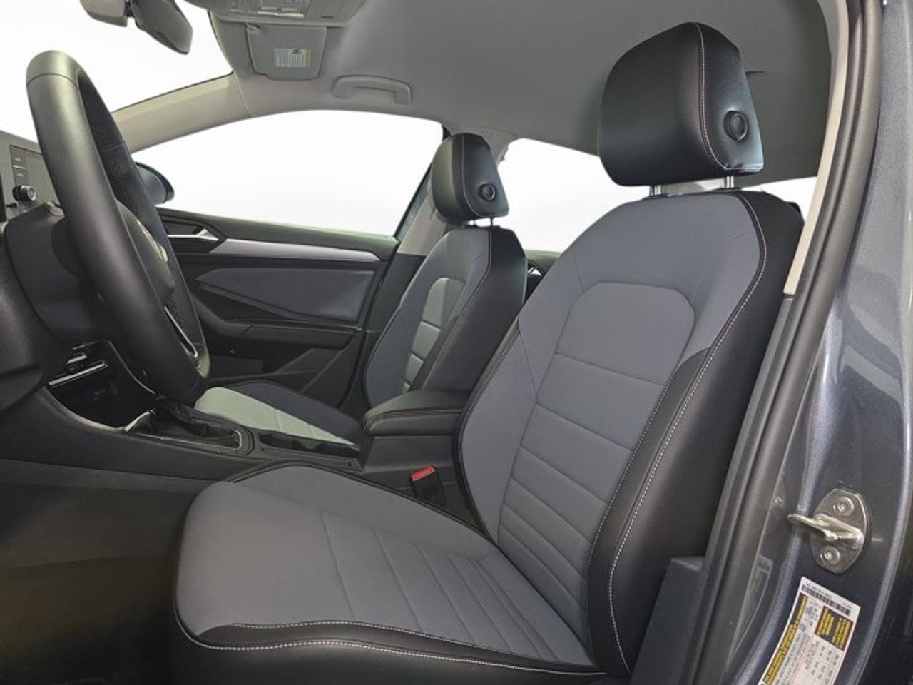 2025 Volkswagen Jetta 1.5T SE Photo