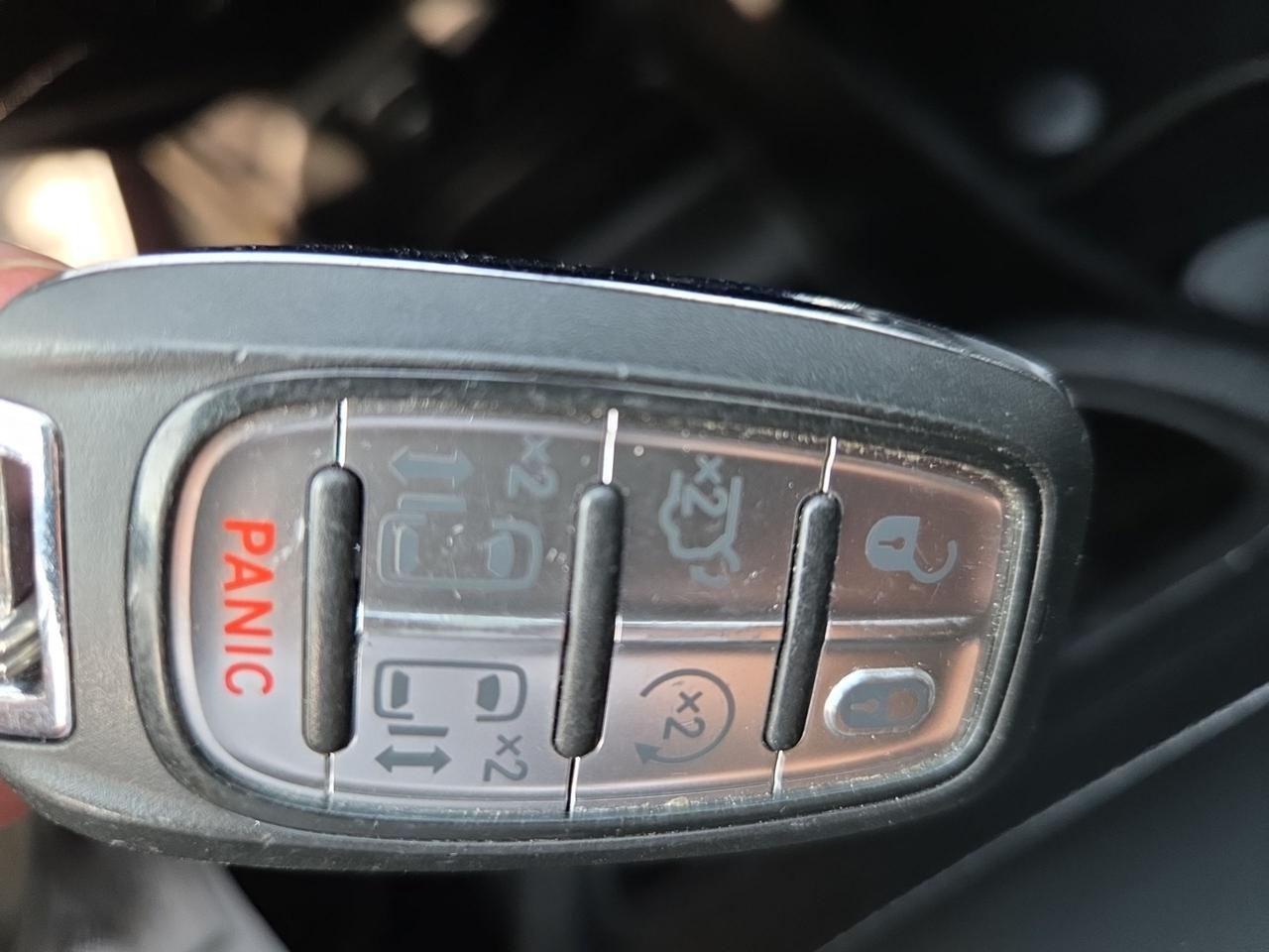 2023 Chrysler Pacifica Touring L  "S" Photo