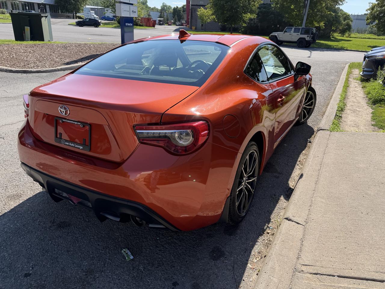 2017 Toyota 86 Base Photo4