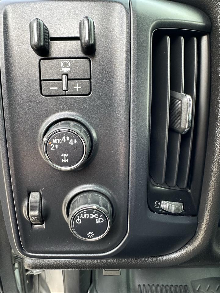 2018 Chevrolet Silverado 1500 Custom Photo