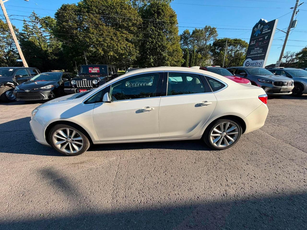 2015 Buick Verano 4dr Sdn w/1SD Photo3
