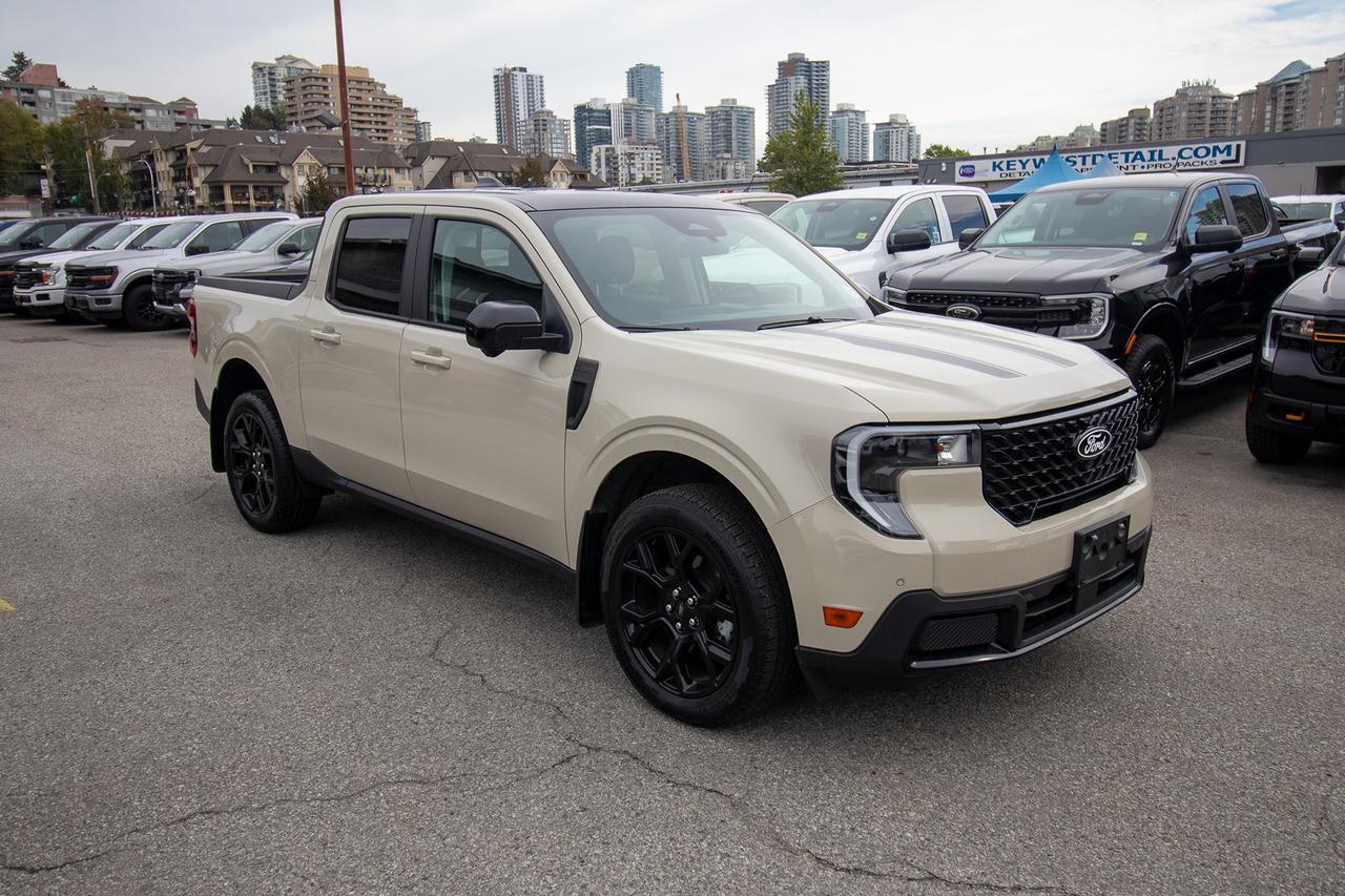 2025 Ford Maverick Lariat AWD SuperCrew Photo3