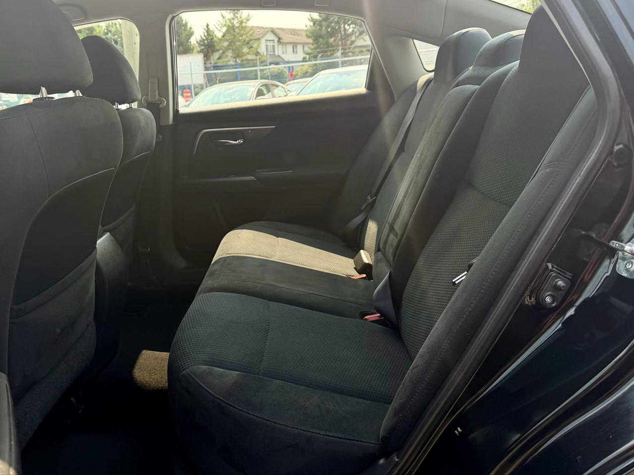 2015 Nissan Altima FINANCING AVAILABLE Photo14