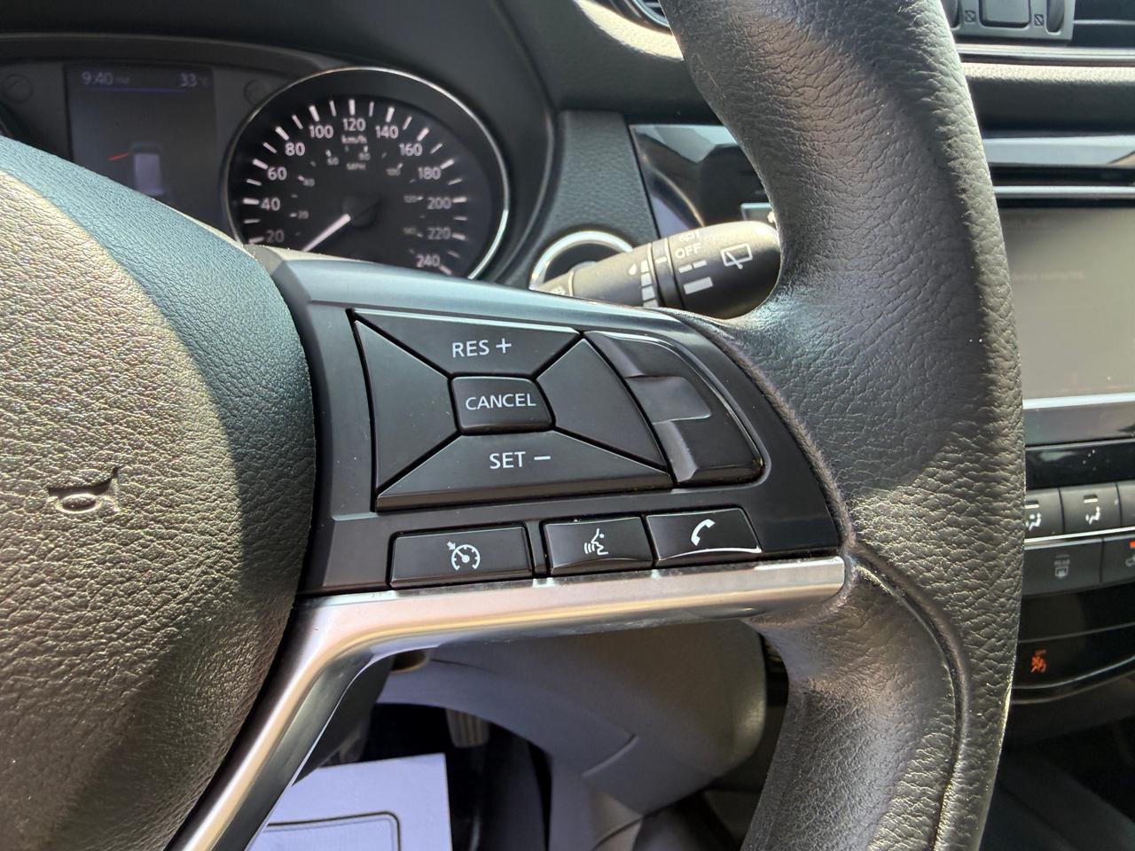 2018 Nissan Rogue AWD SV Photo