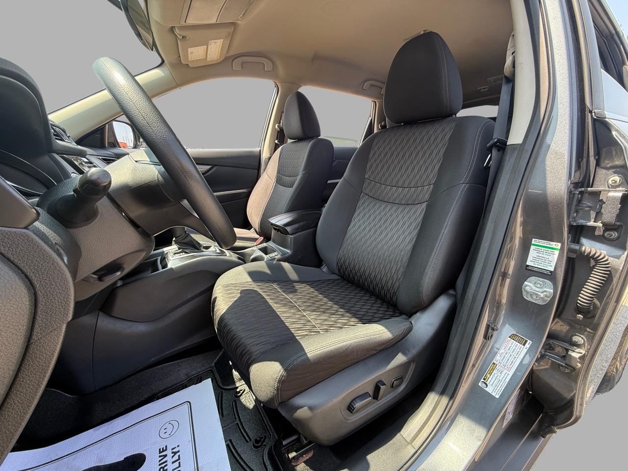 2018 Nissan Rogue AWD SV Photo