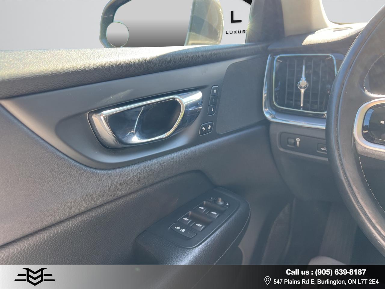 2019 Volvo S60 T6 AWD Momentum - Navigation - Leather !!! Photo