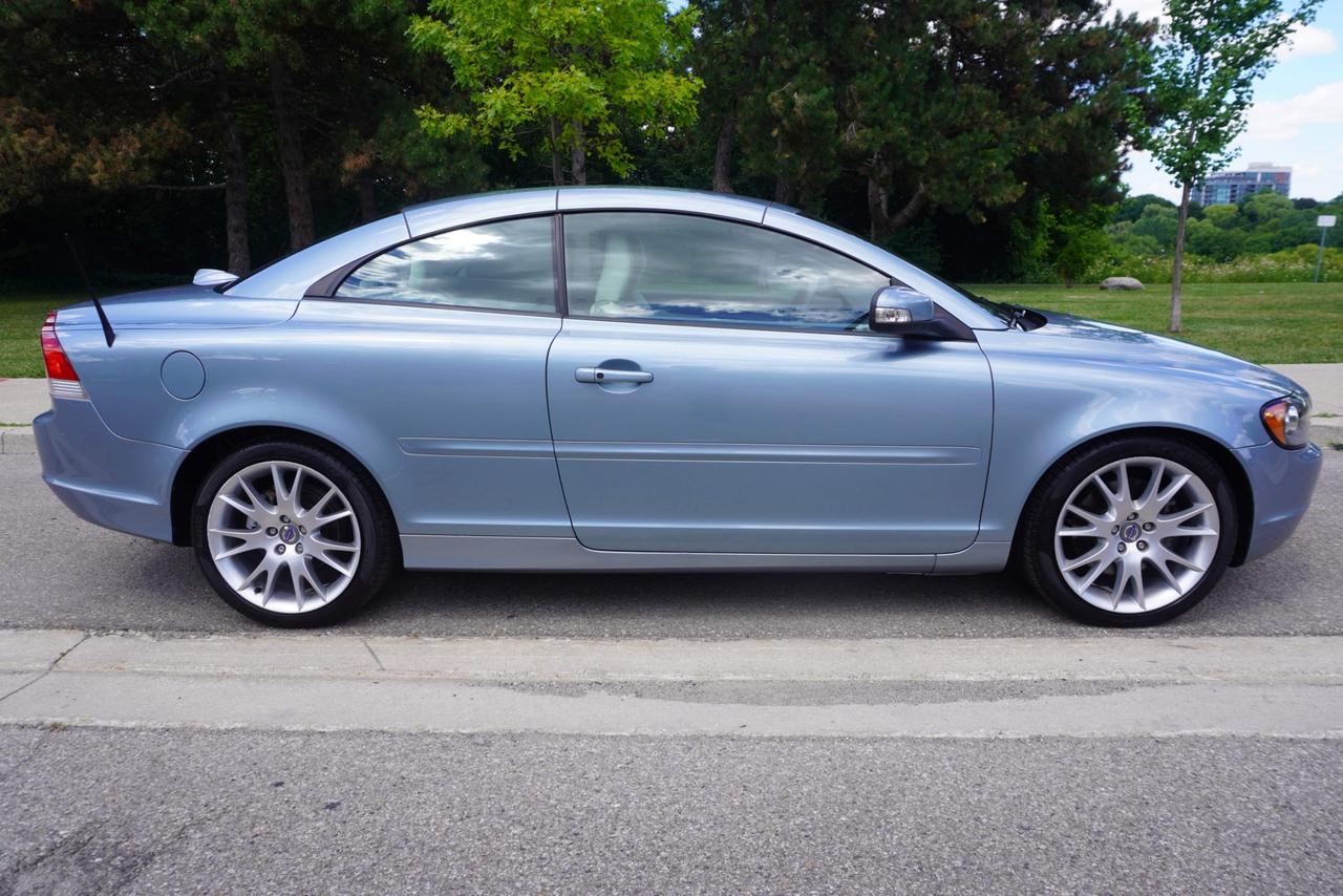 2010 Volvo C70 RARE / 1 OWNER / ULTRA LOW KM'S / MANUAL / NO ACCIDENTS / LOCAL Photo