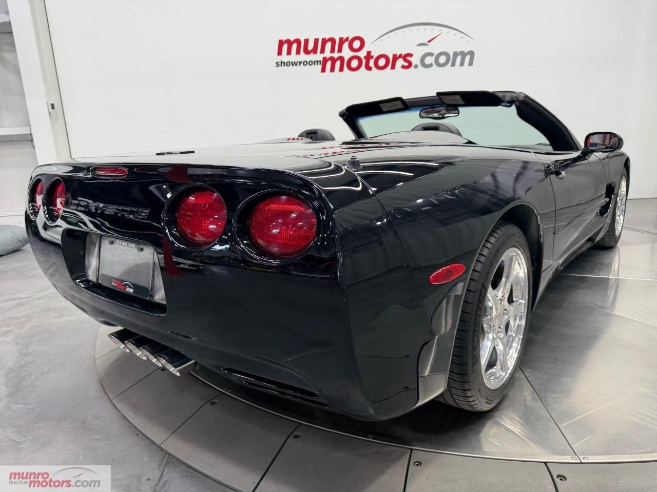 2004 Chevrolet Corvette 2dr Convertible Photo