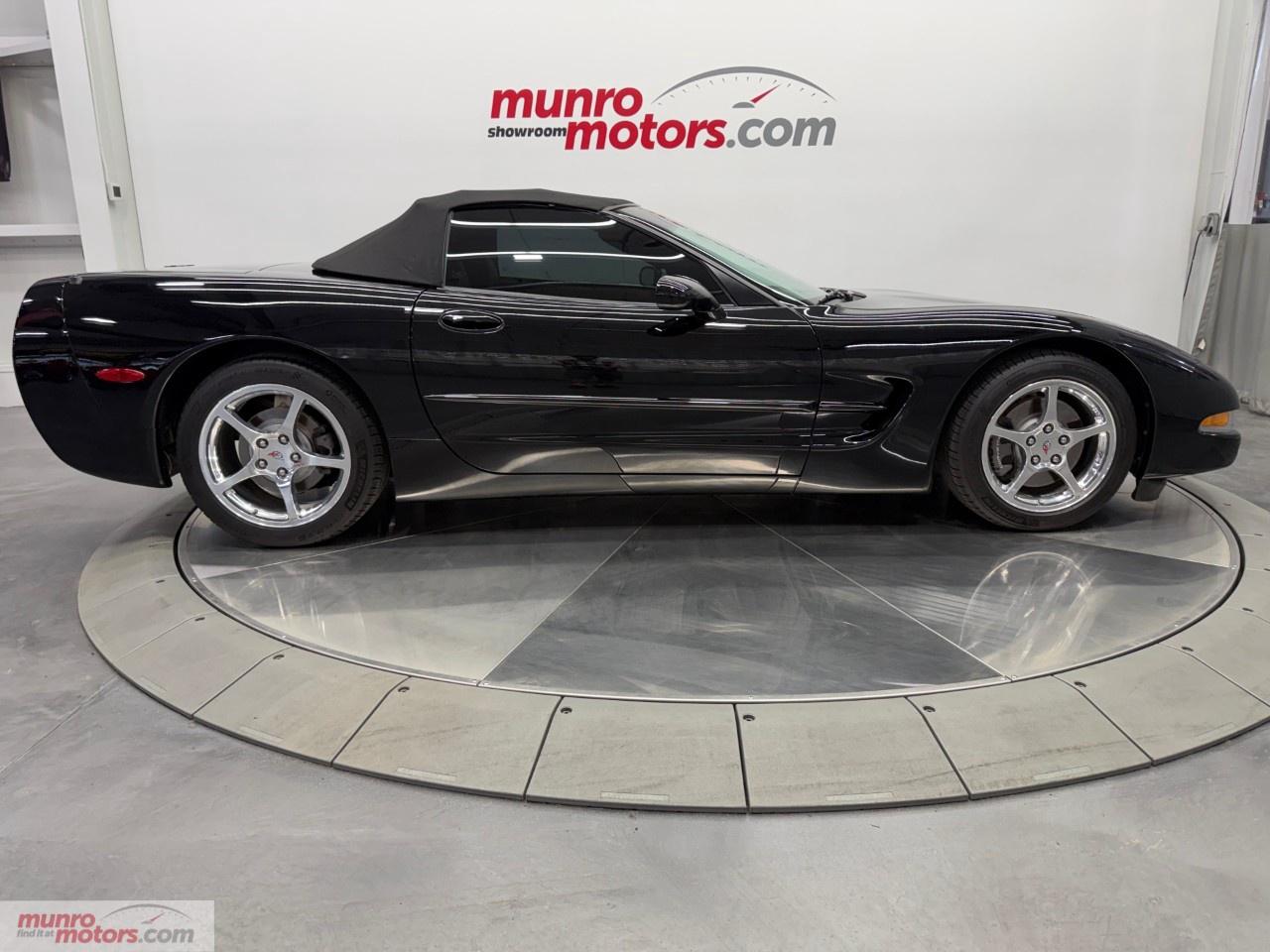 2004 Chevrolet Corvette 2dr Convertible Photo
