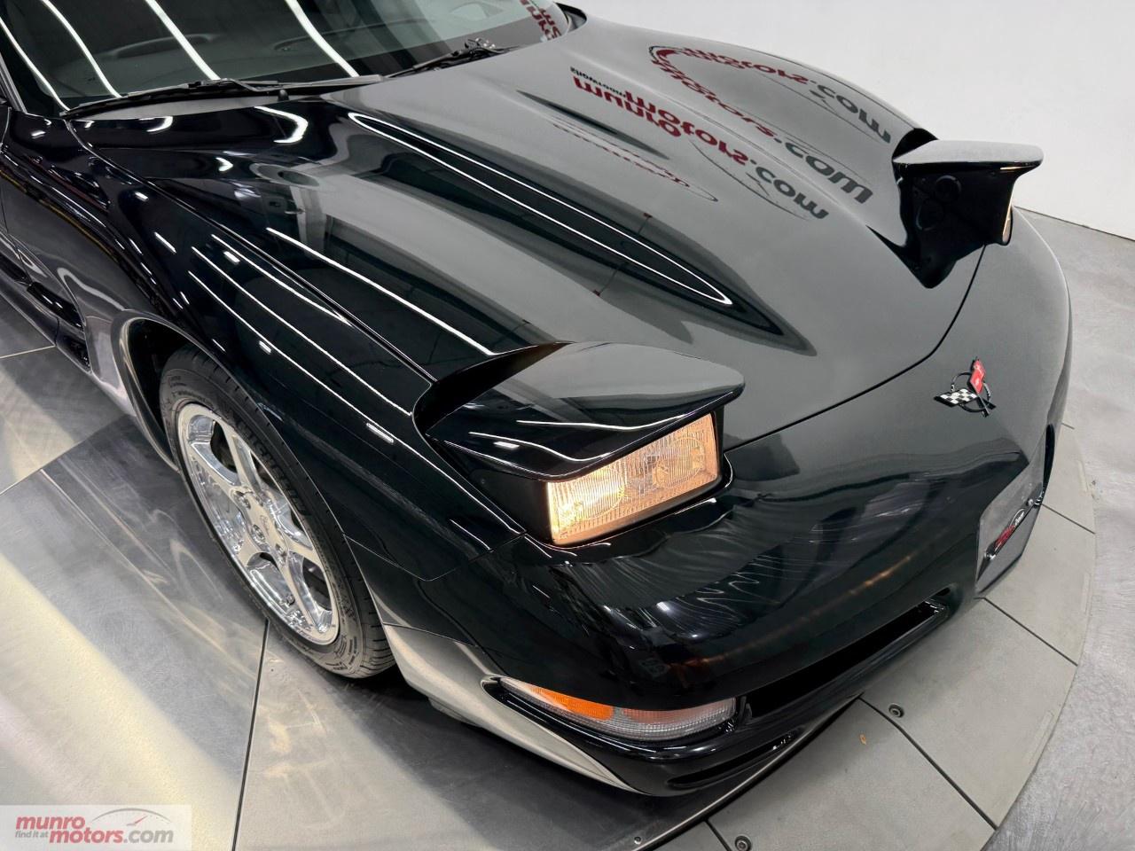 2004 Chevrolet Corvette 2dr Convertible Photo
