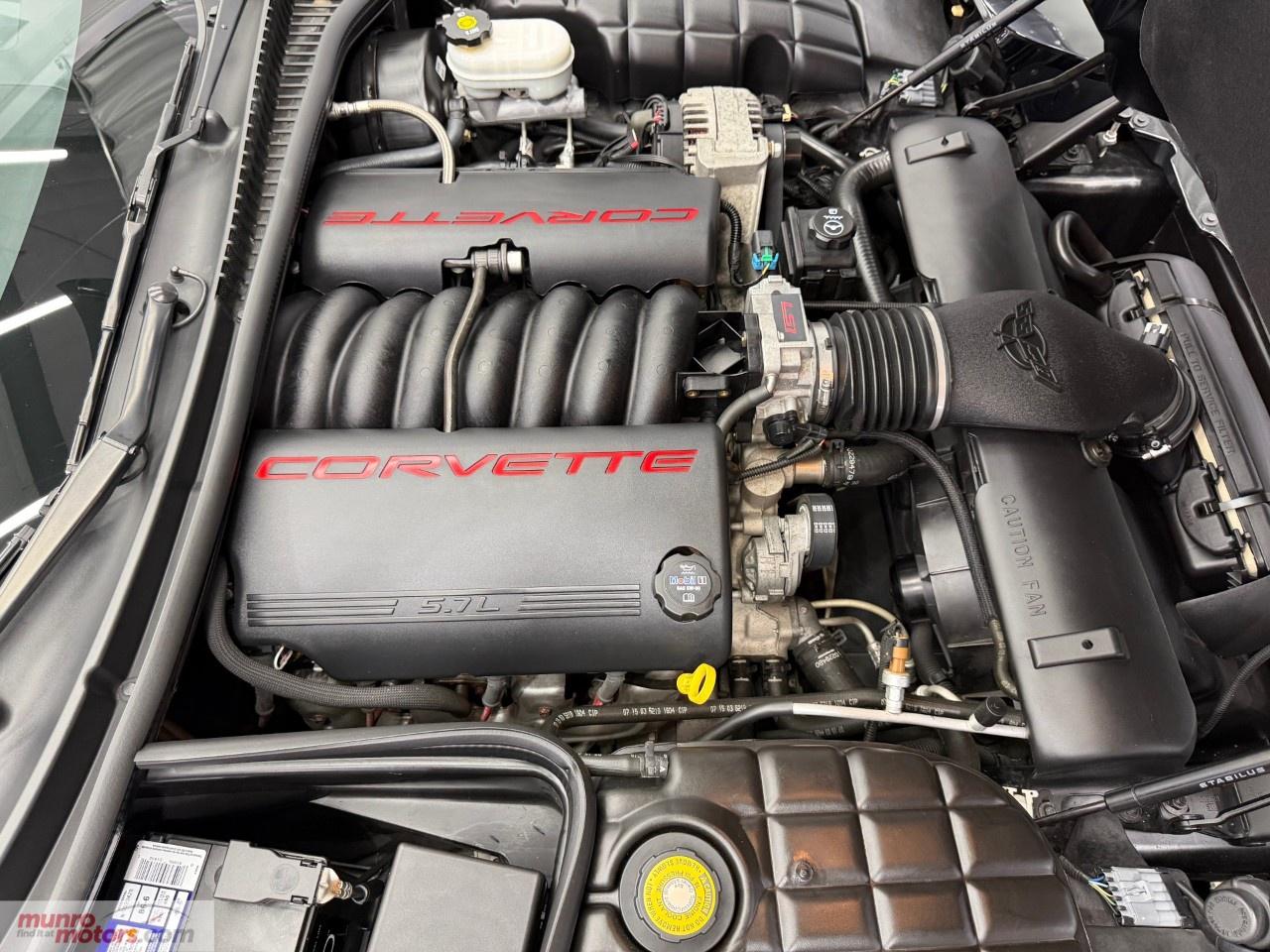 2004 Chevrolet Corvette 2dr Convertible Photo