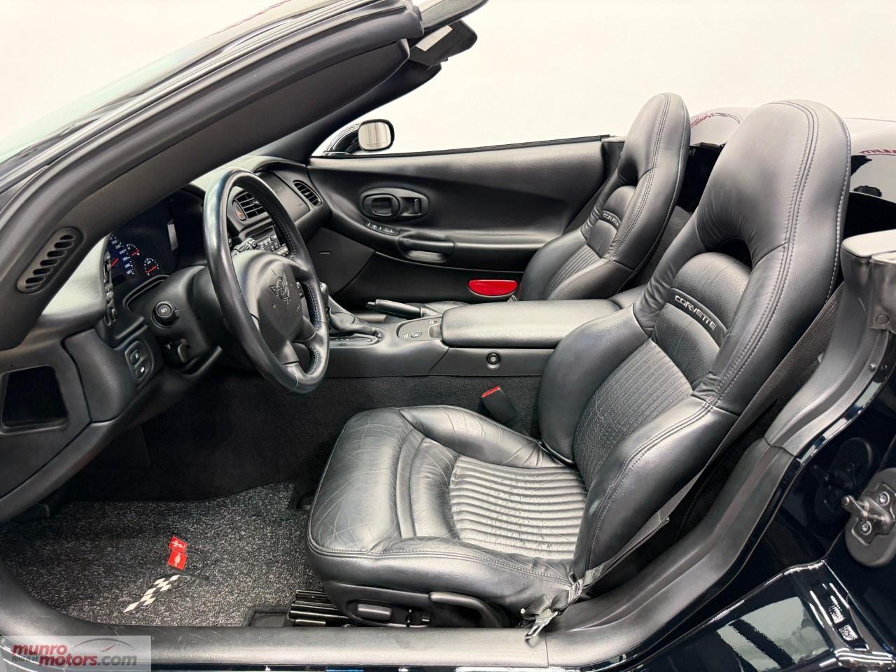 2004 Chevrolet Corvette 2dr Convertible Photo