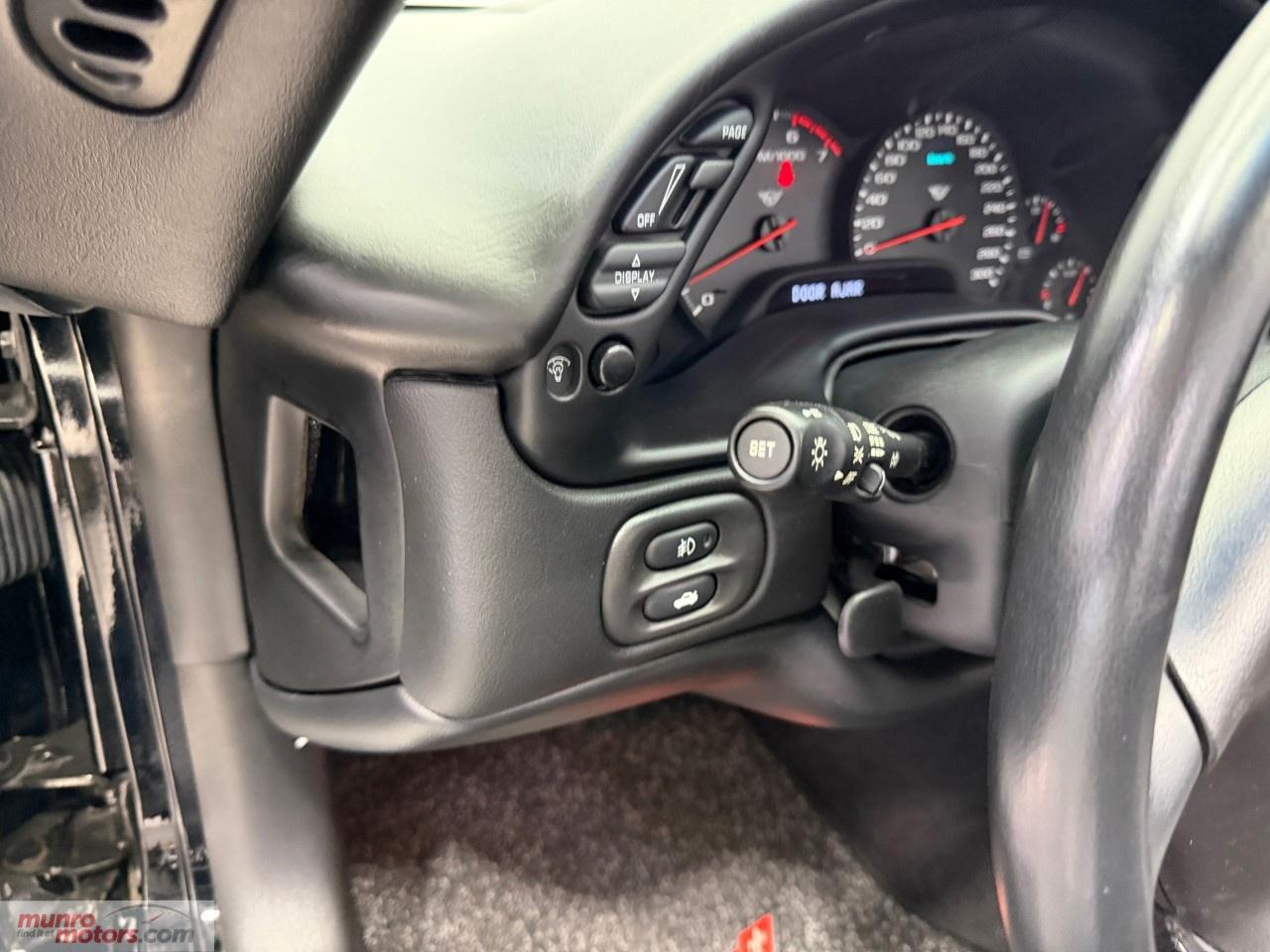 2004 Chevrolet Corvette 2dr Convertible Photo