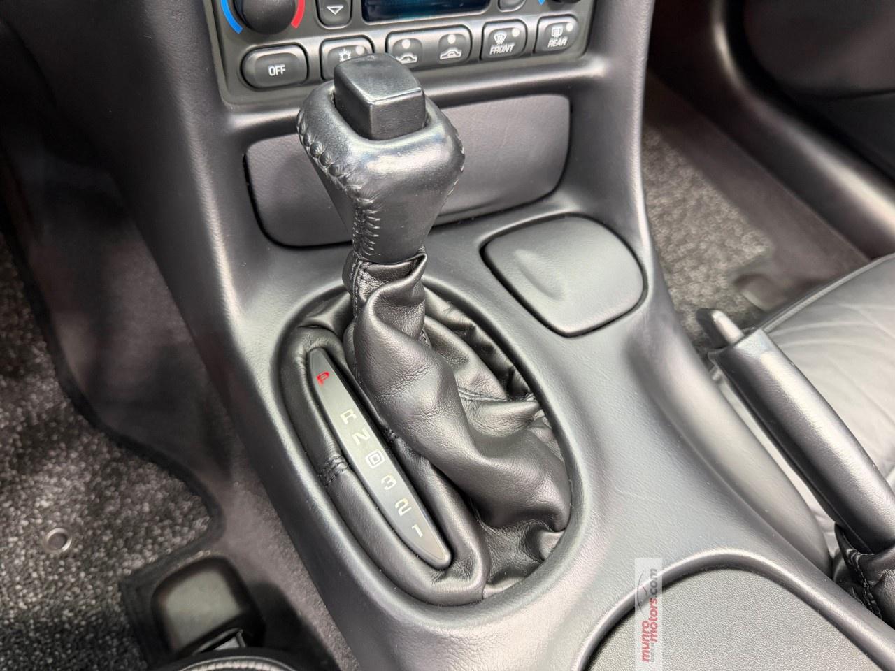 2004 Chevrolet Corvette 2dr Convertible Photo