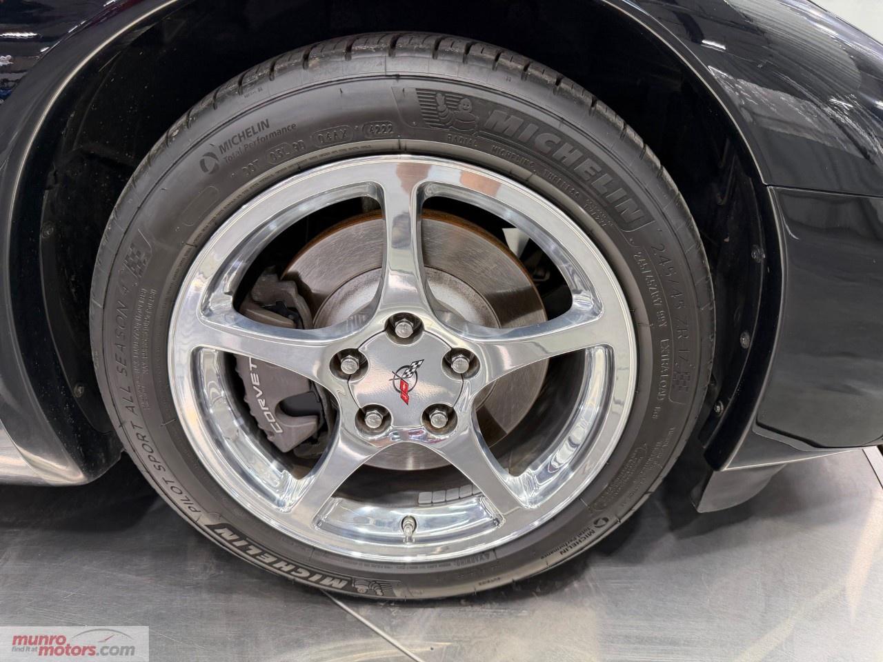 2004 Chevrolet Corvette 2dr Convertible Photo