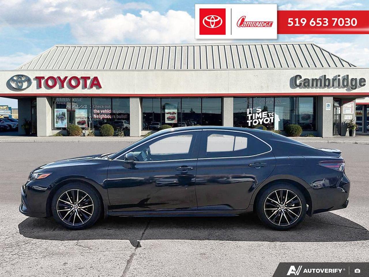 2024 Toyota Camry SE Photo