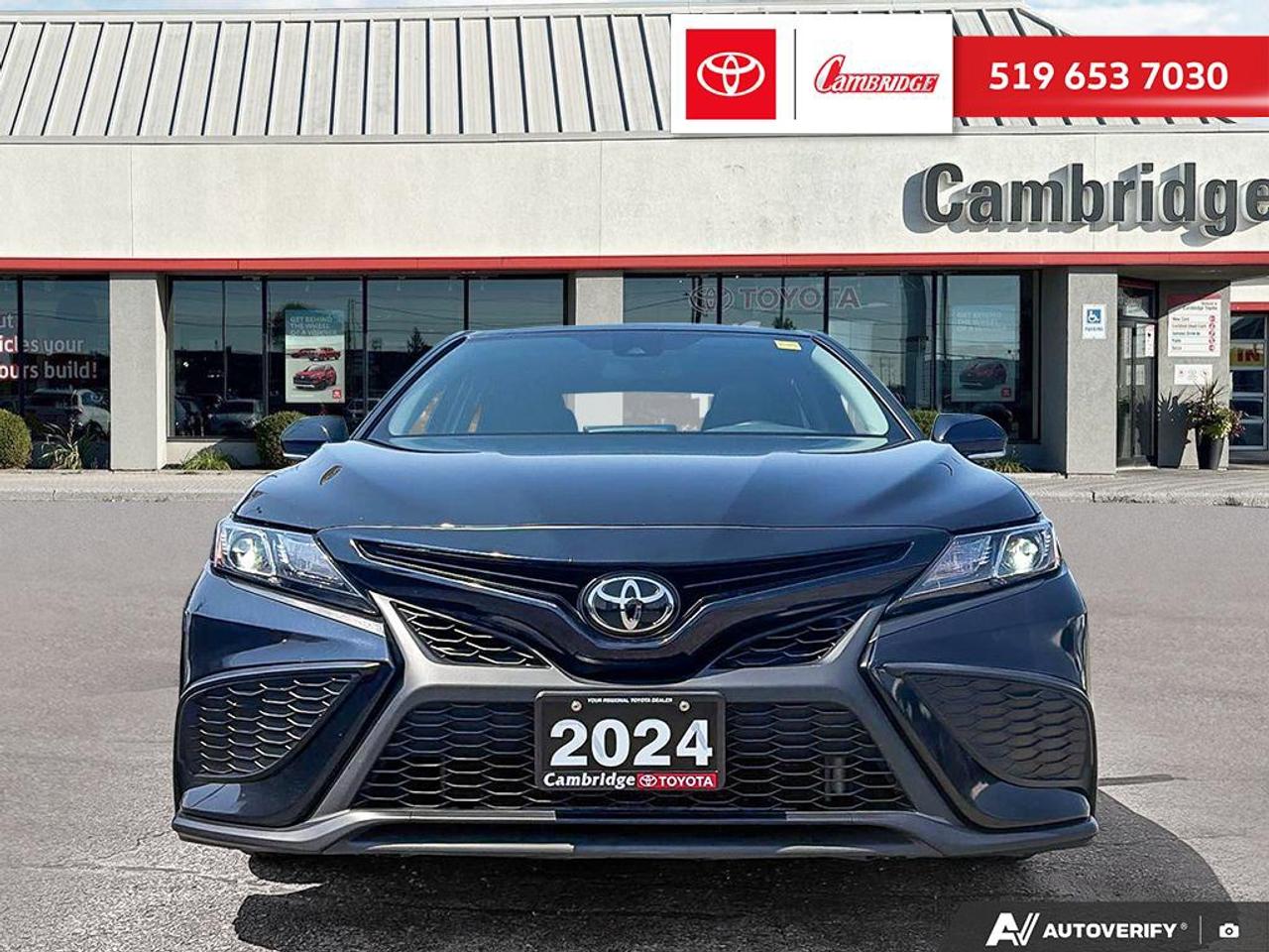 2024 Toyota Camry SE Photo