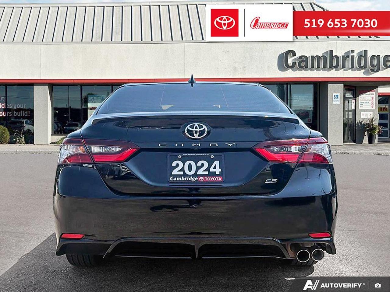 2024 Toyota Camry SE Photo