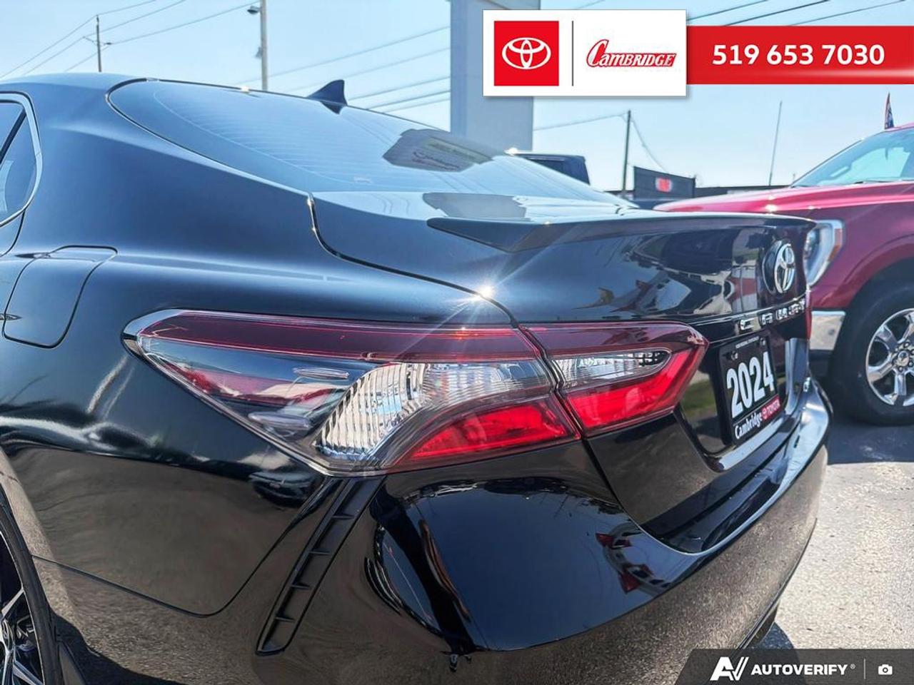 2024 Toyota Camry SE Photo