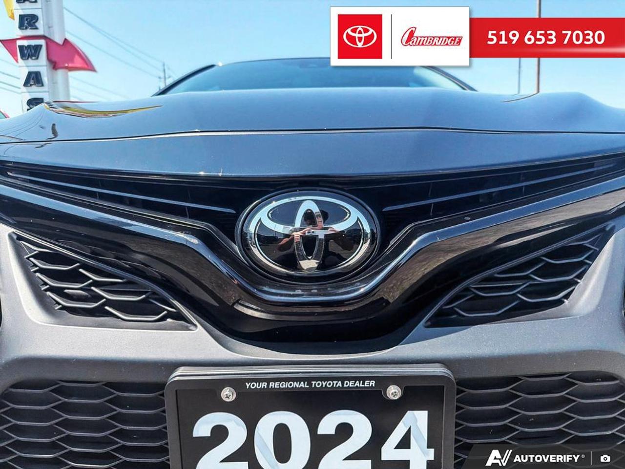 2024 Toyota Camry SE Photo