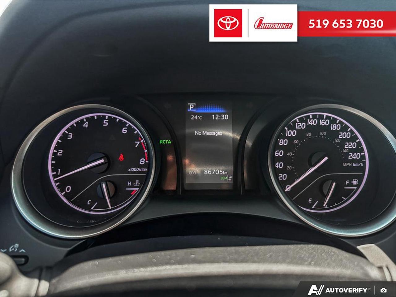 2024 Toyota Camry SE Photo