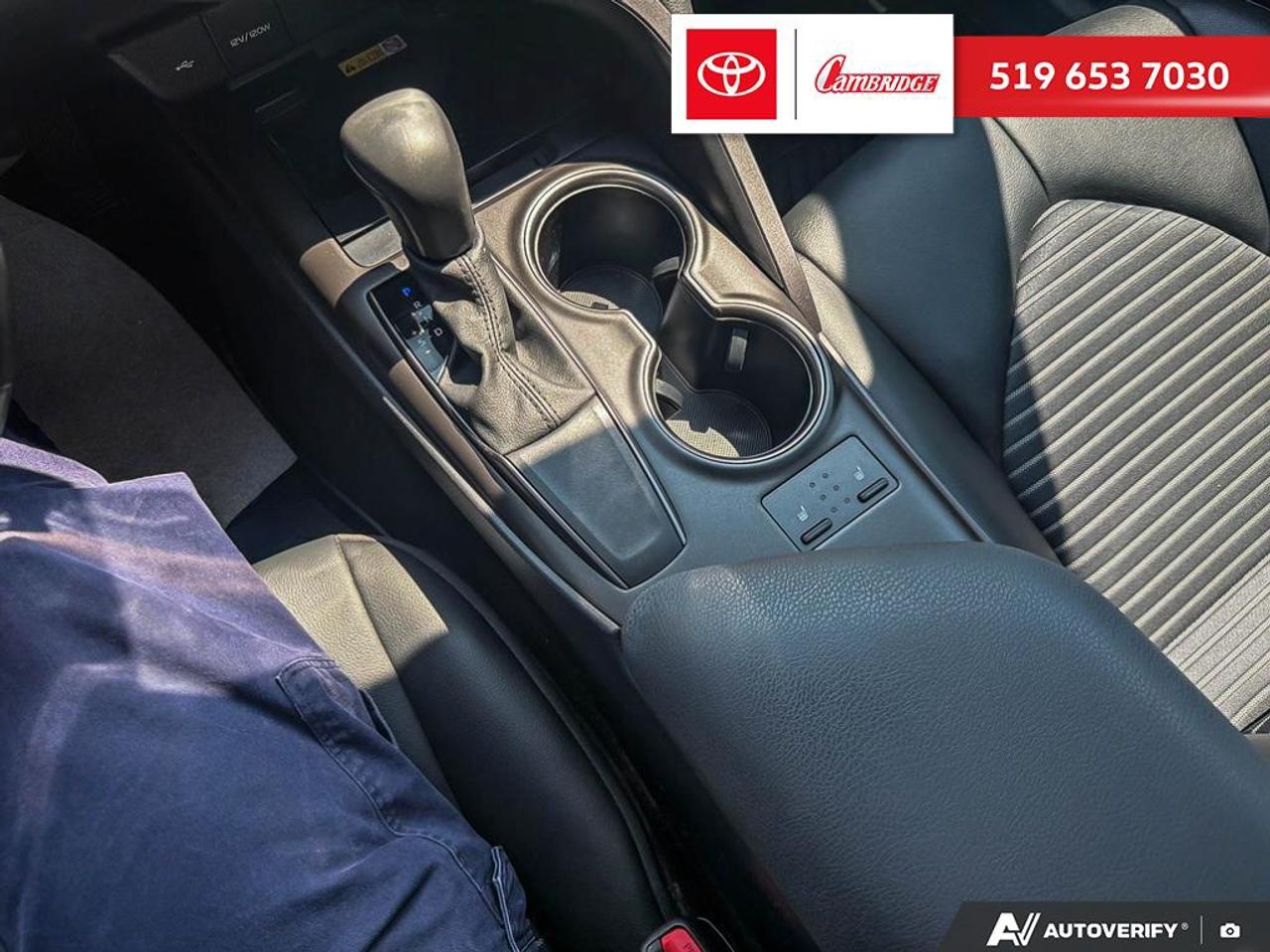 2024 Toyota Camry SE Photo