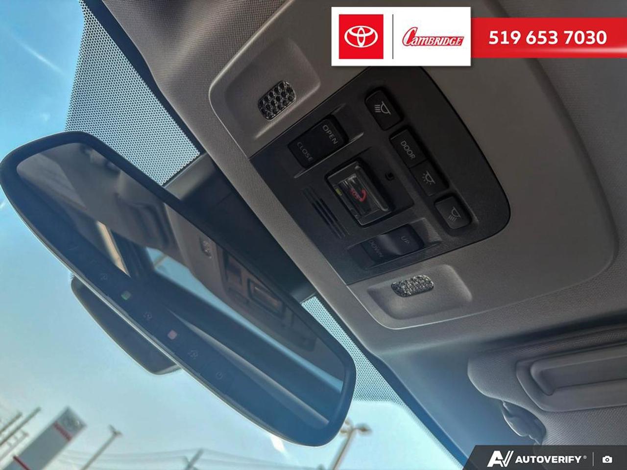 2024 Toyota Camry SE Photo