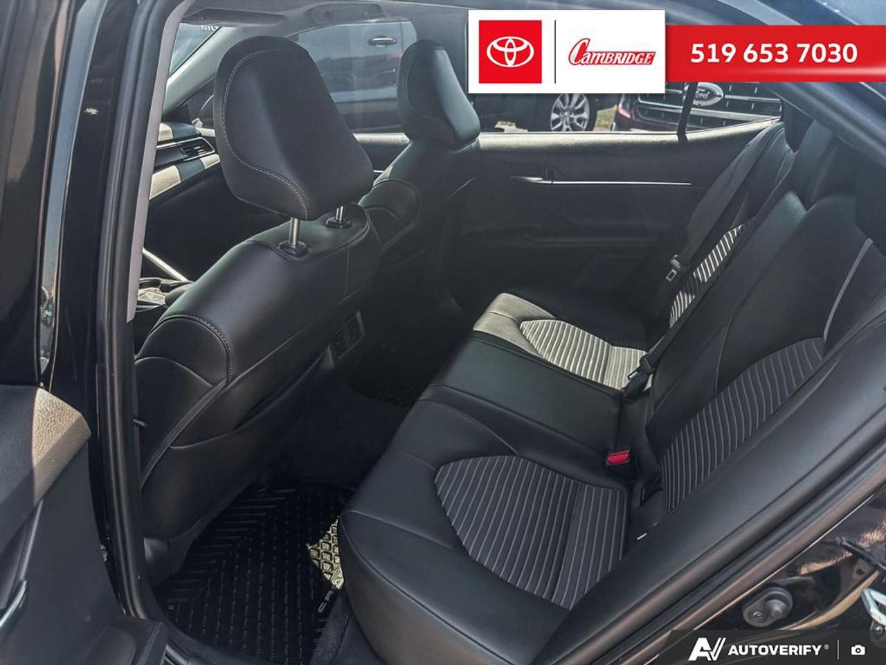 2024 Toyota Camry SE Photo