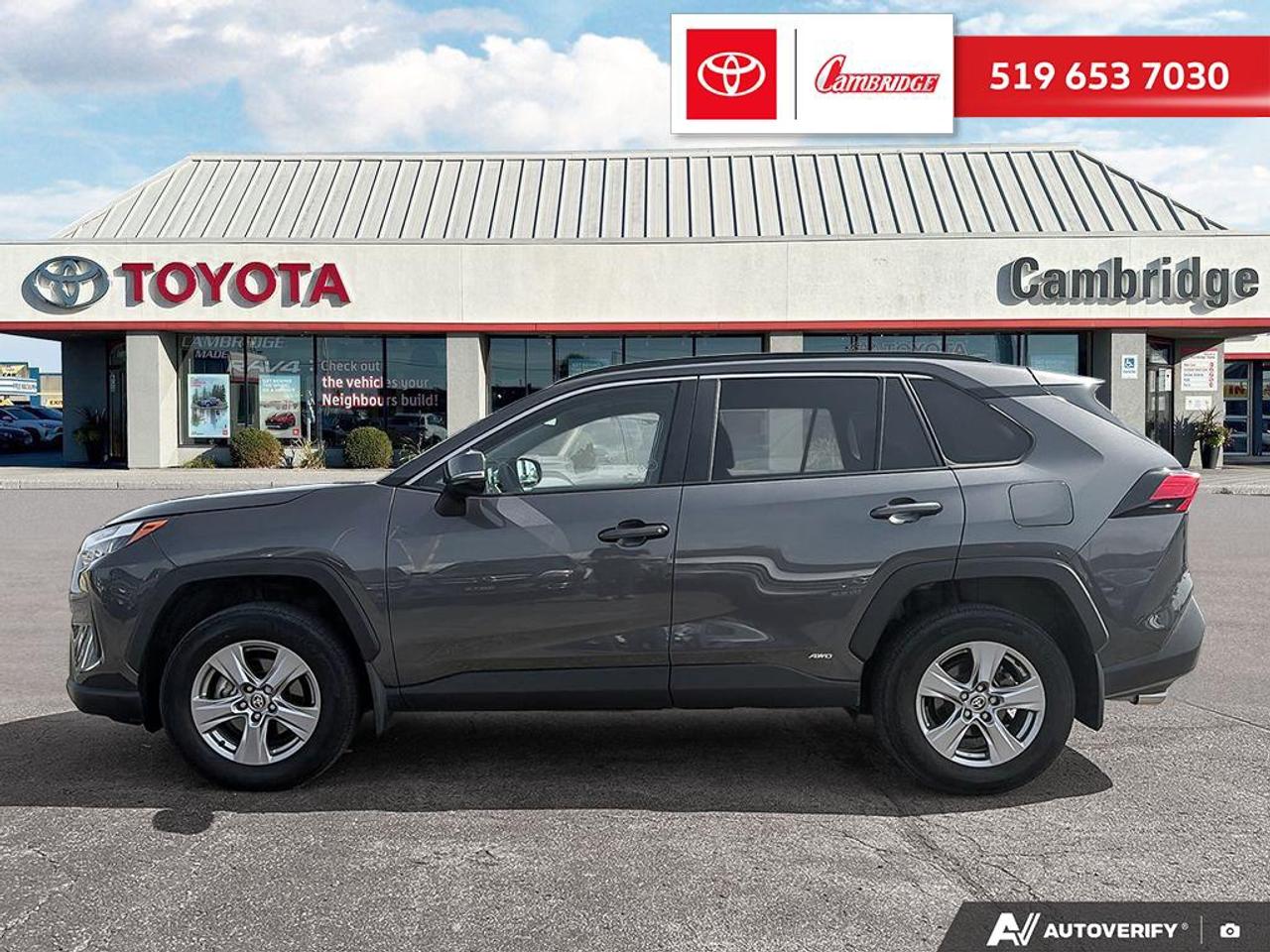 2025 Toyota RAV4 Hybrid XLE Photo