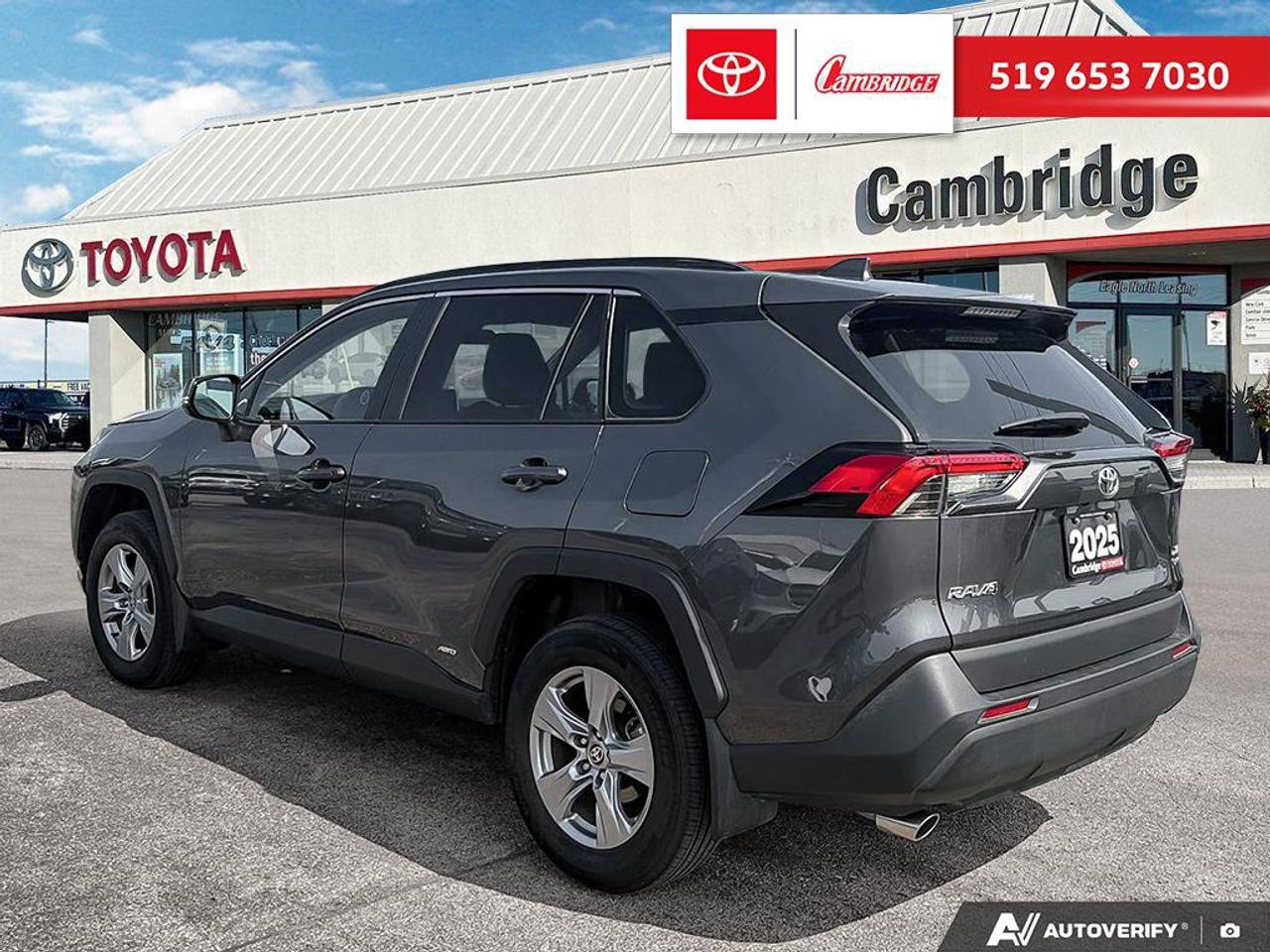 2025 Toyota RAV4 Hybrid XLE Photo3