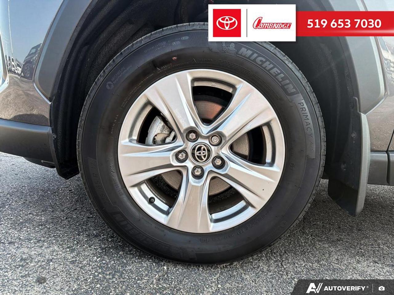 2025 Toyota RAV4 Hybrid XLE Photo