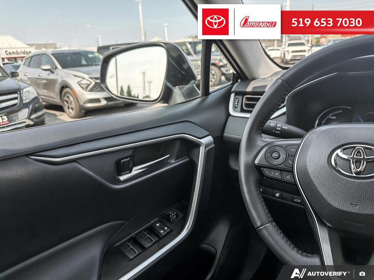 2025 Toyota RAV4 Hybrid XLE Photo