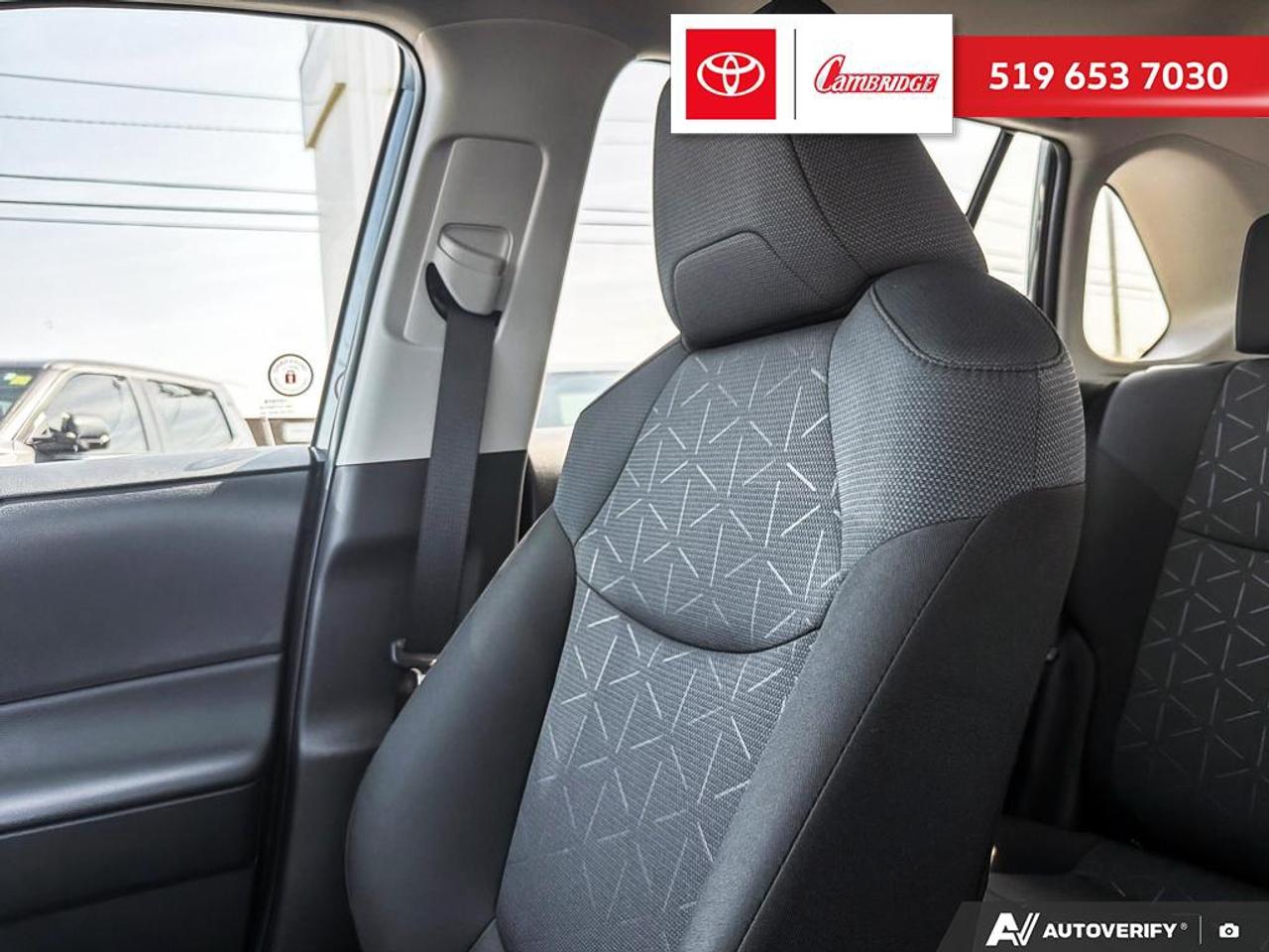 2025 Toyota RAV4 Hybrid XLE Photo