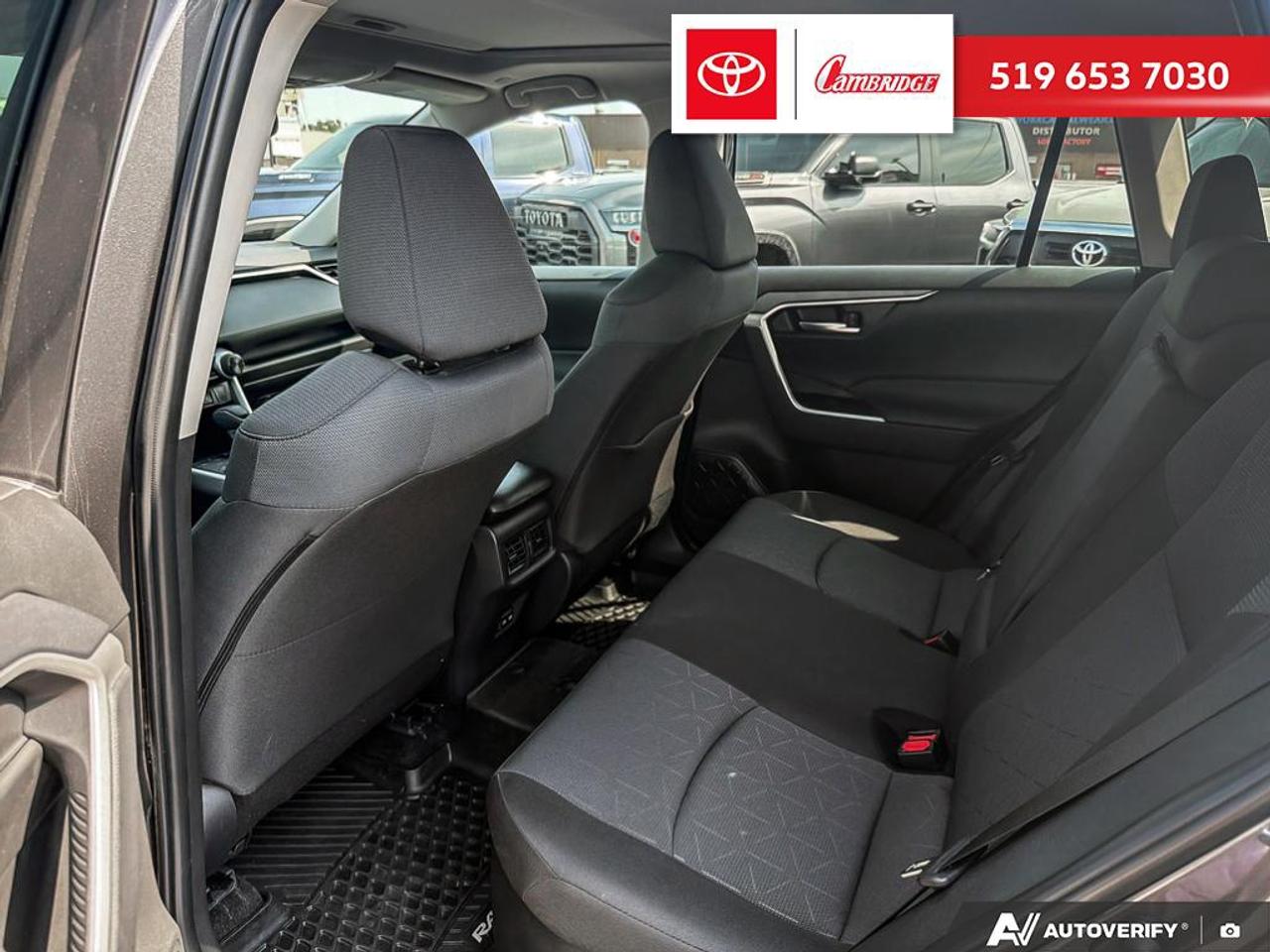2025 Toyota RAV4 Hybrid XLE Photo