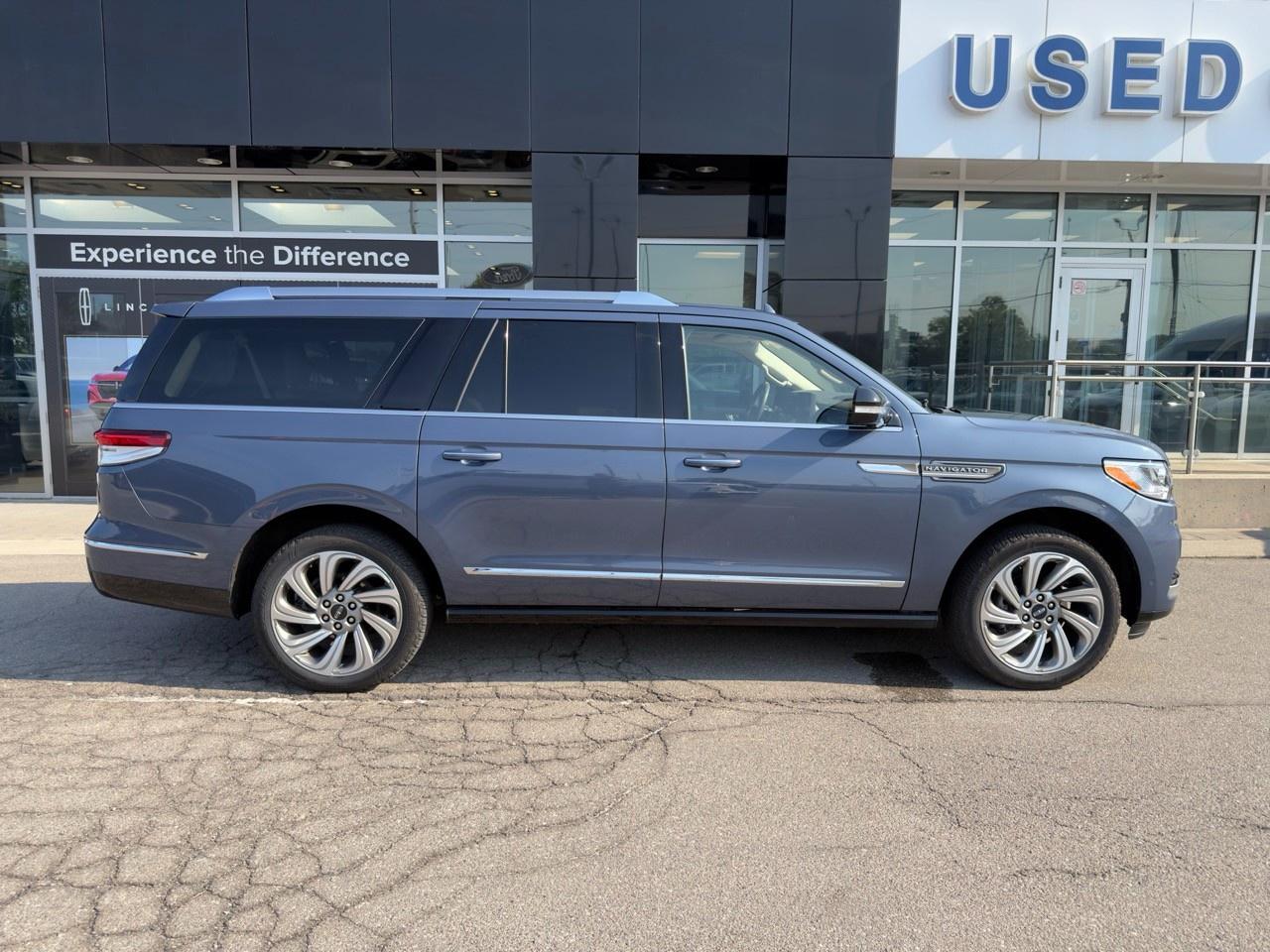 2022 Lincoln Navigator L Reserve 201A|HEAVY DUTY TOW|PANO|HEAT/VENT SEAT|MASSAGE SE Photo