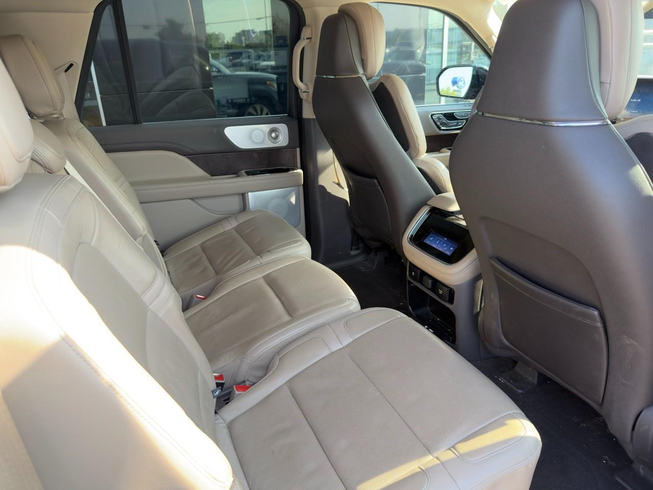 2022 Lincoln Navigator L Reserve 201A|HEAVY DUTY TOW|PANO|HEAT/VENT SEAT|MASSAGE SE Photo
