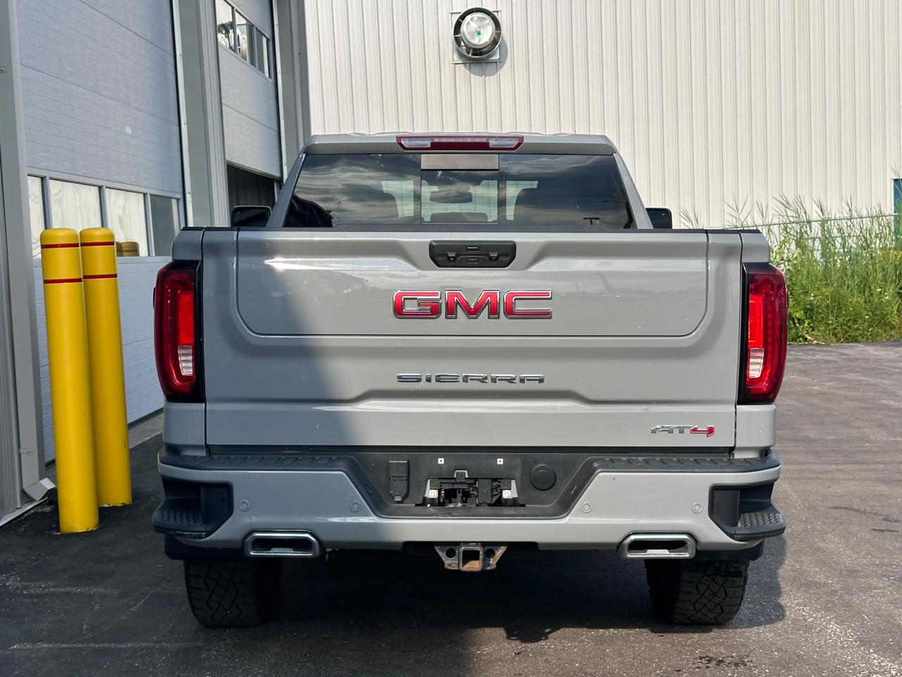 2024 GMC Sierra 1500 AT4 CREW CAB - 3.0DIESEL|SUNROOF|LANEKEEP|BSM Photo4