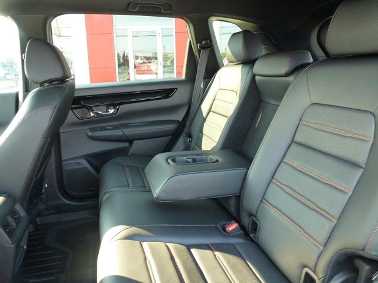2025 Honda CR-V Hybrid Touring Photo