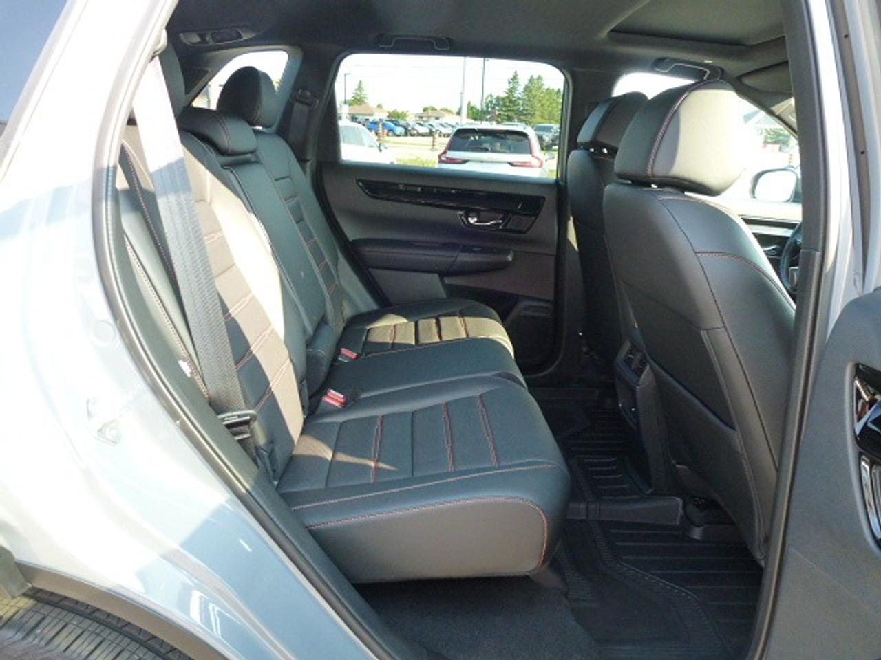 2025 Honda CR-V Hybrid Touring Photo