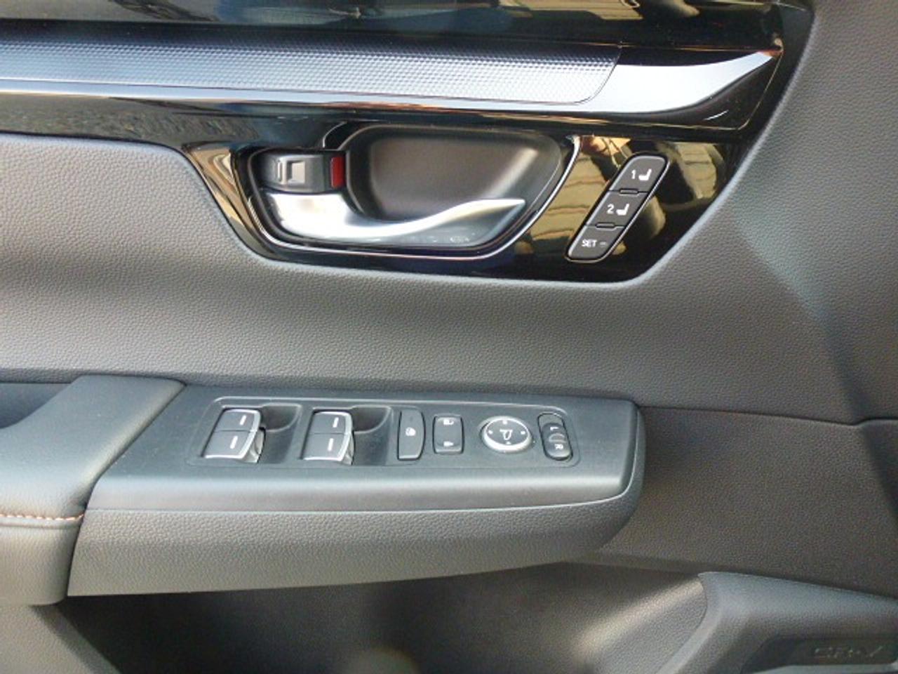 2025 Honda CR-V Hybrid Touring Photo