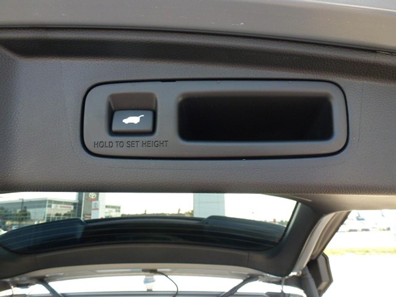 2025 Honda CR-V Hybrid Touring Photo