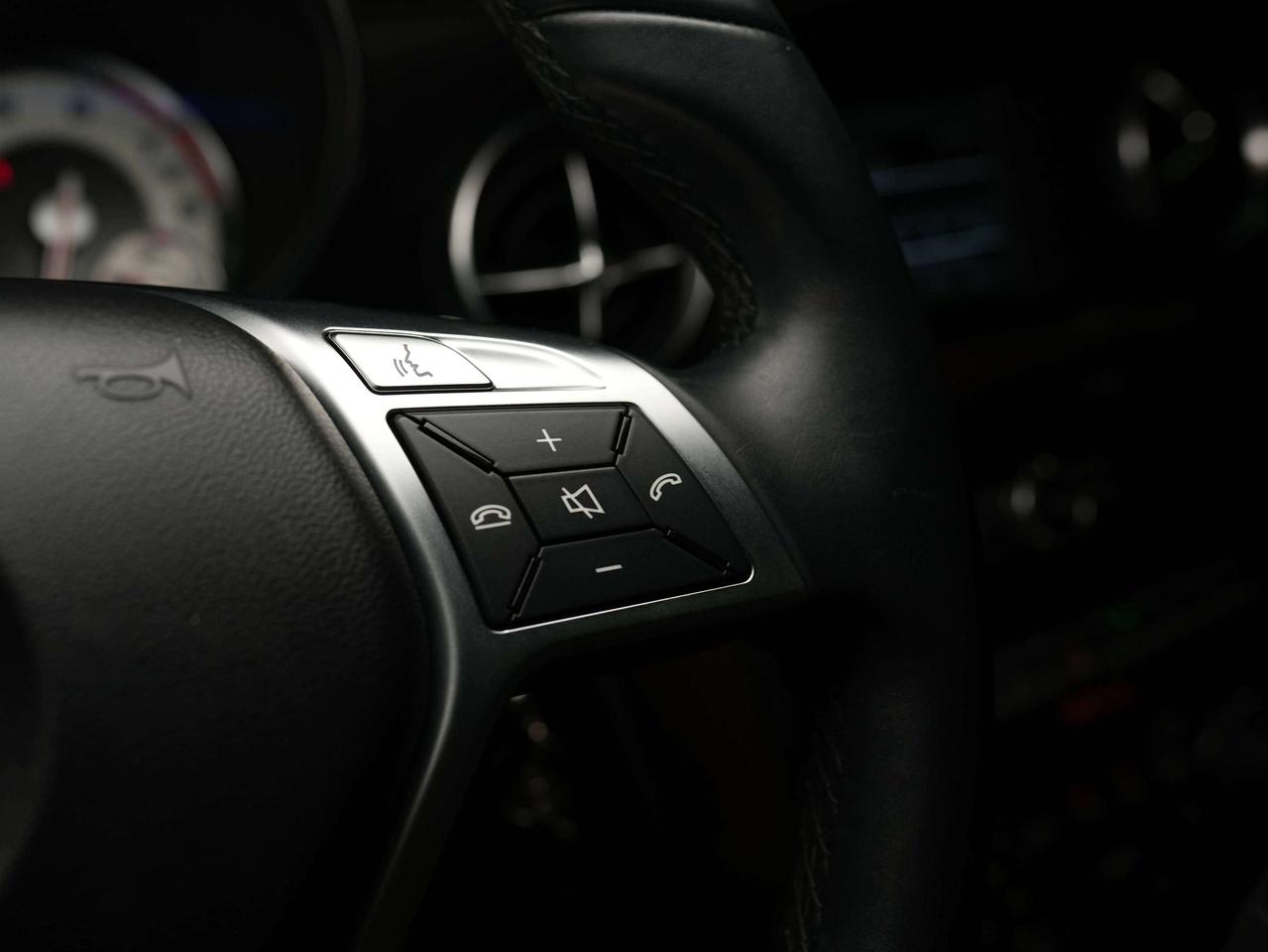 2013 Mercedes-Benz SLK 350 | AMG | CONVERTIBLE | SUNROOF Photo